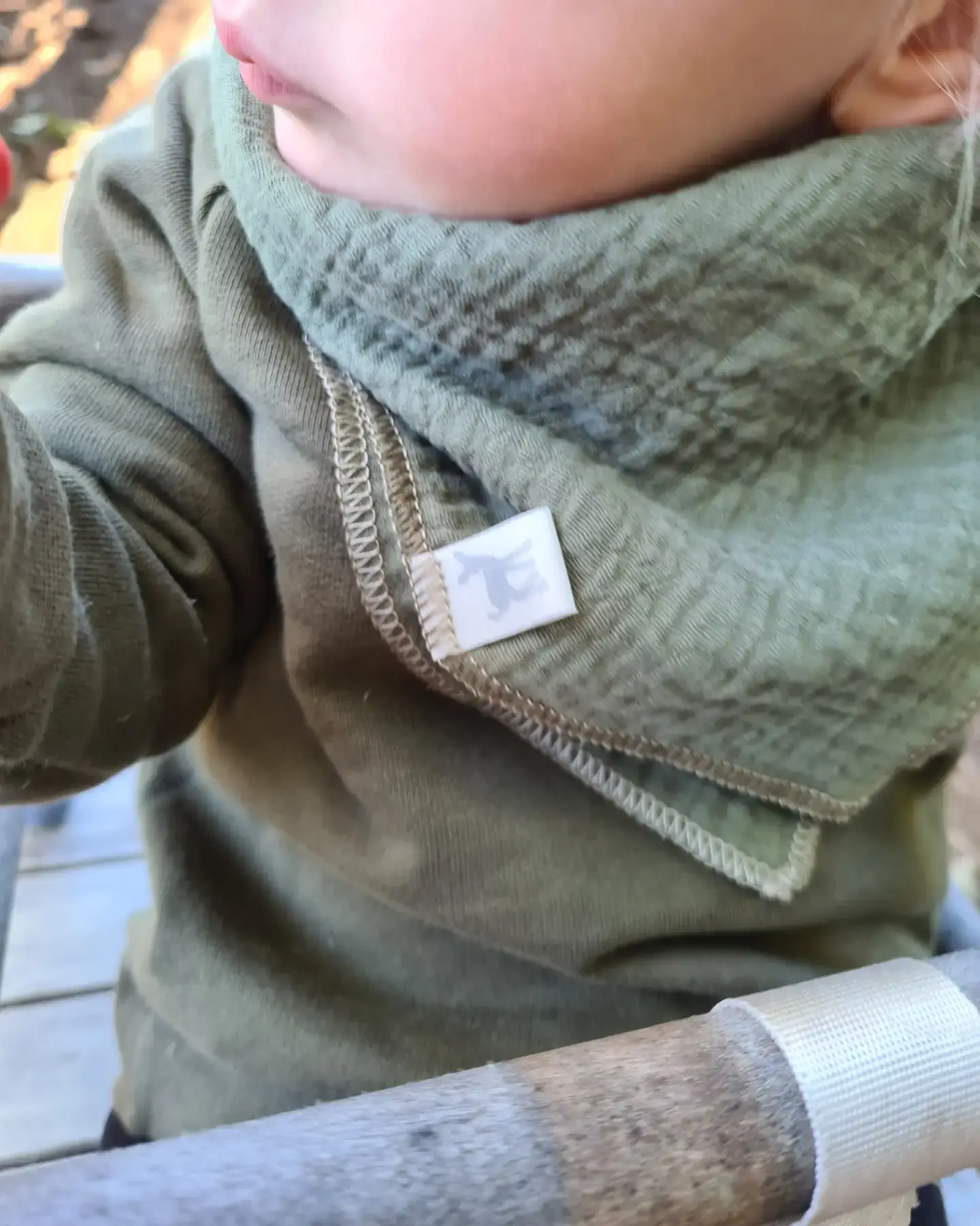 Musselintuch_olivgrün